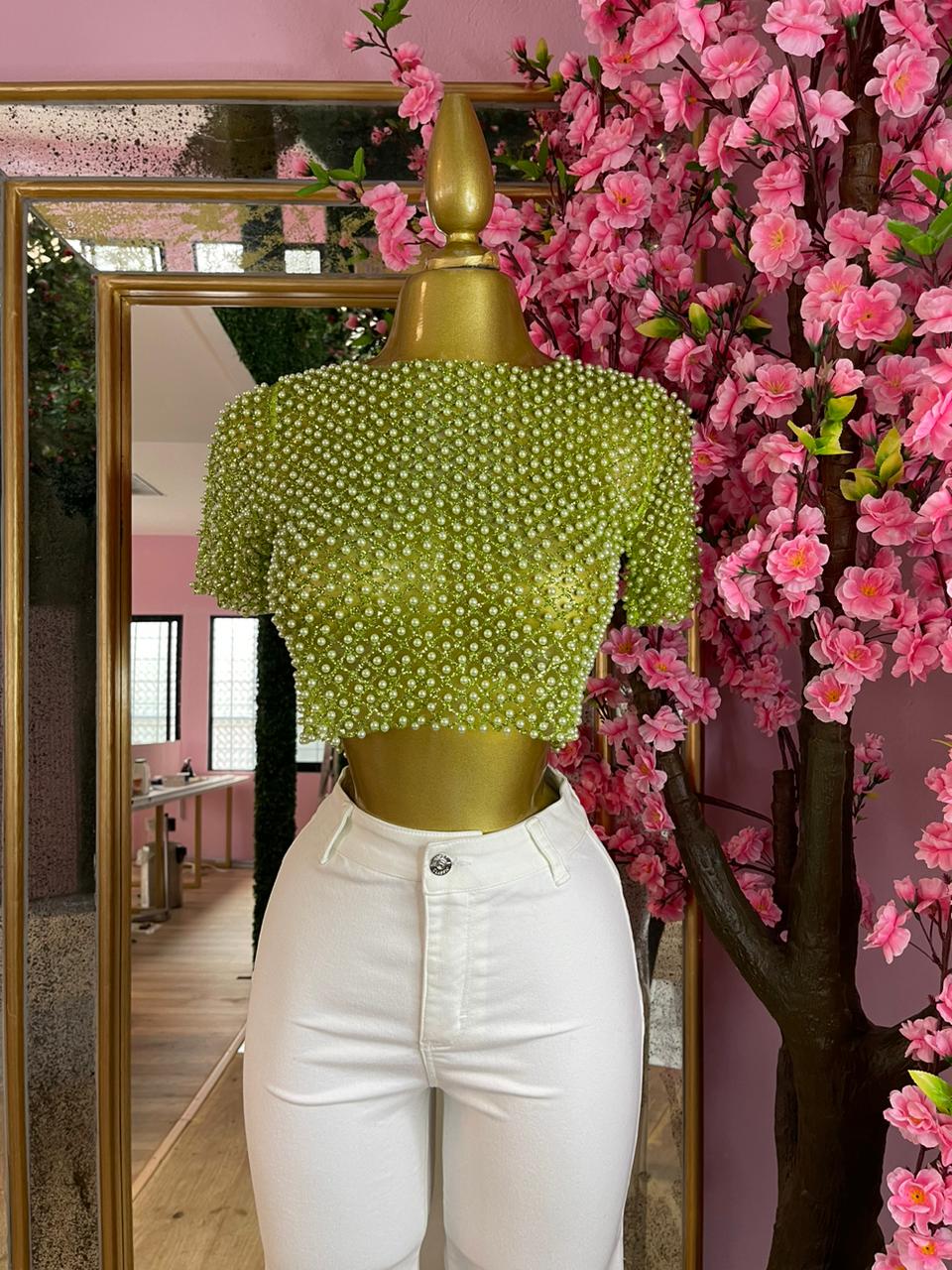 BLUSA DE PERLAS Y BRILLOS VERDE