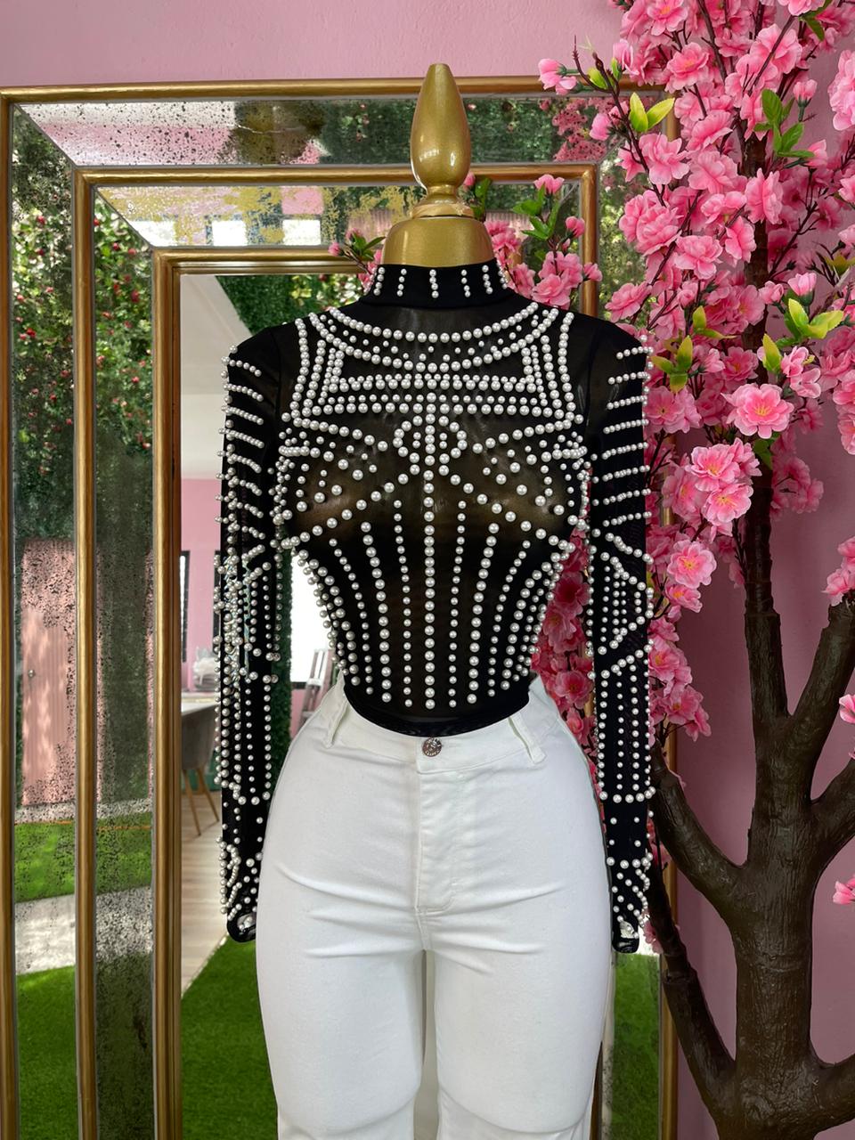 BLUSA ML CON PERLAS NEGRA
