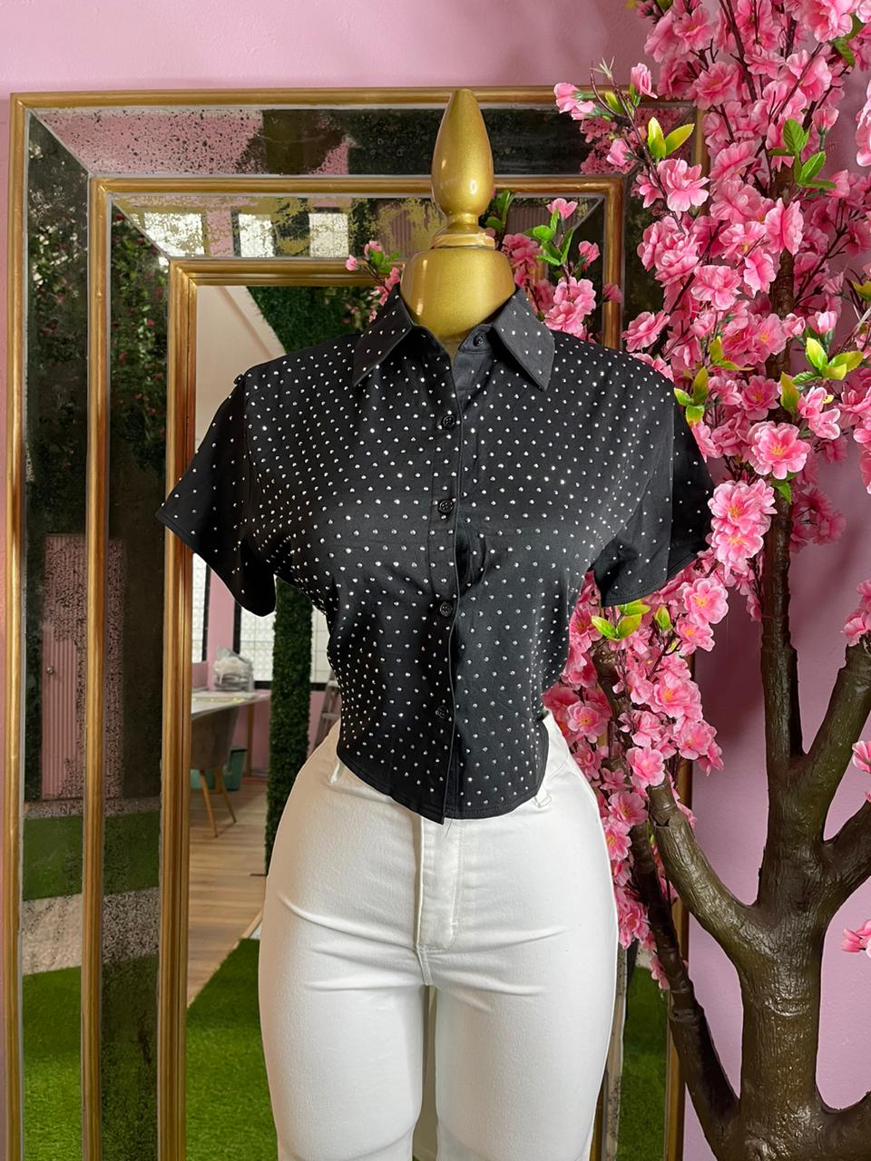 BLUSA MC CON BRILLOS NEGRA