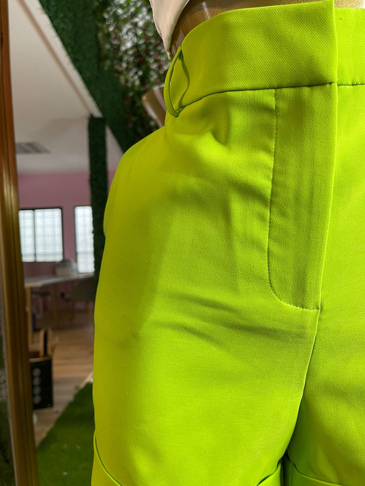 SHORT VERDE