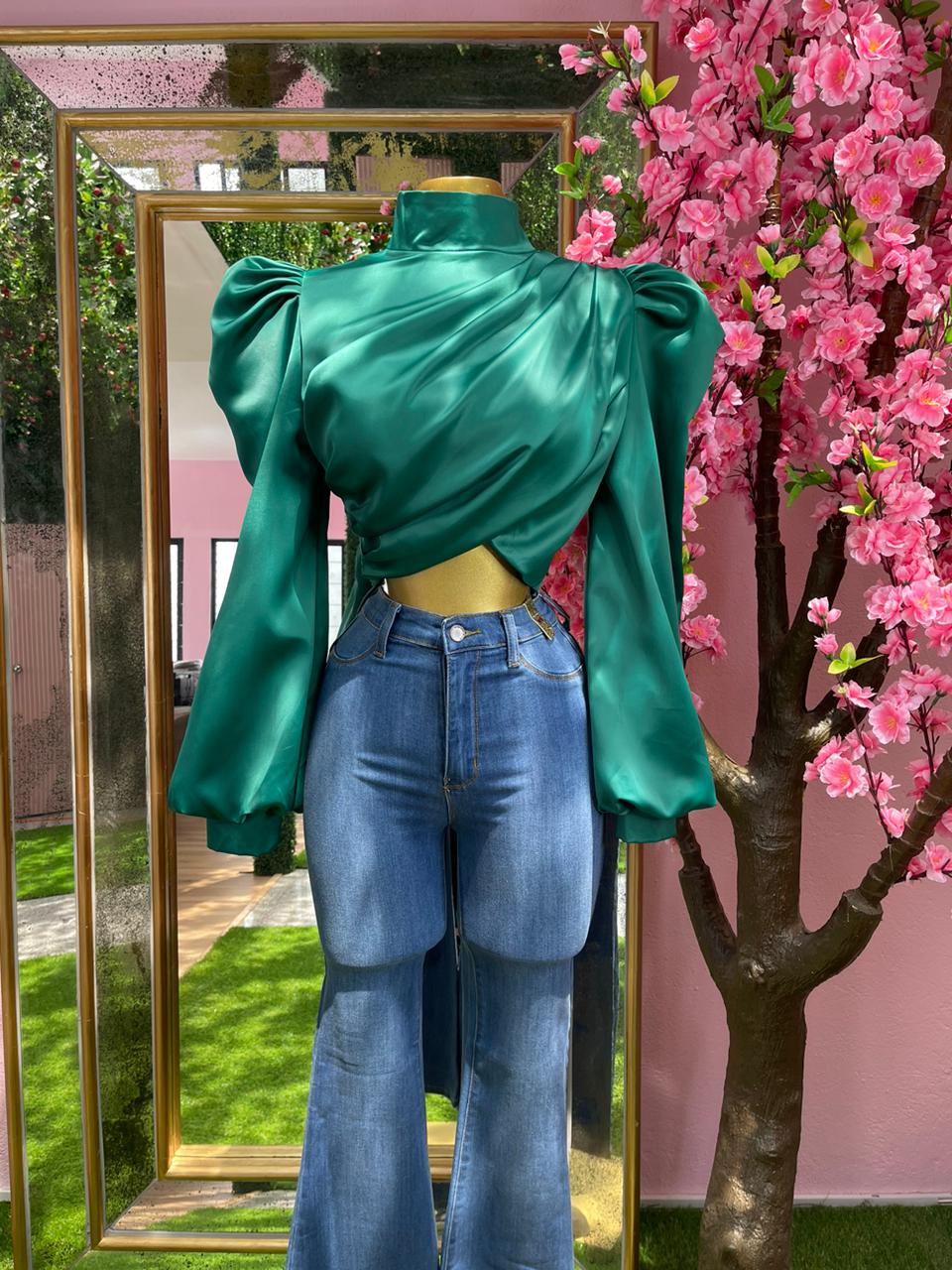 BLUSA CON CIERRE MANGA LARGA BOMBER VERDE