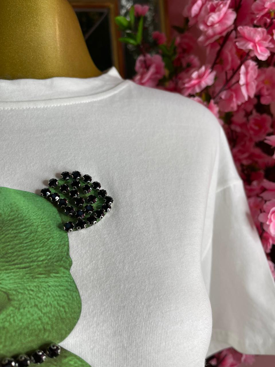 PLAYERA TEE FASHION OSO CON BROQUELES