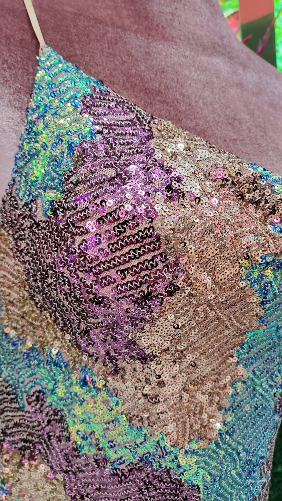 VESTIDO DE FIESTA CORTO CON LENTEJUELA MULTICOLOR