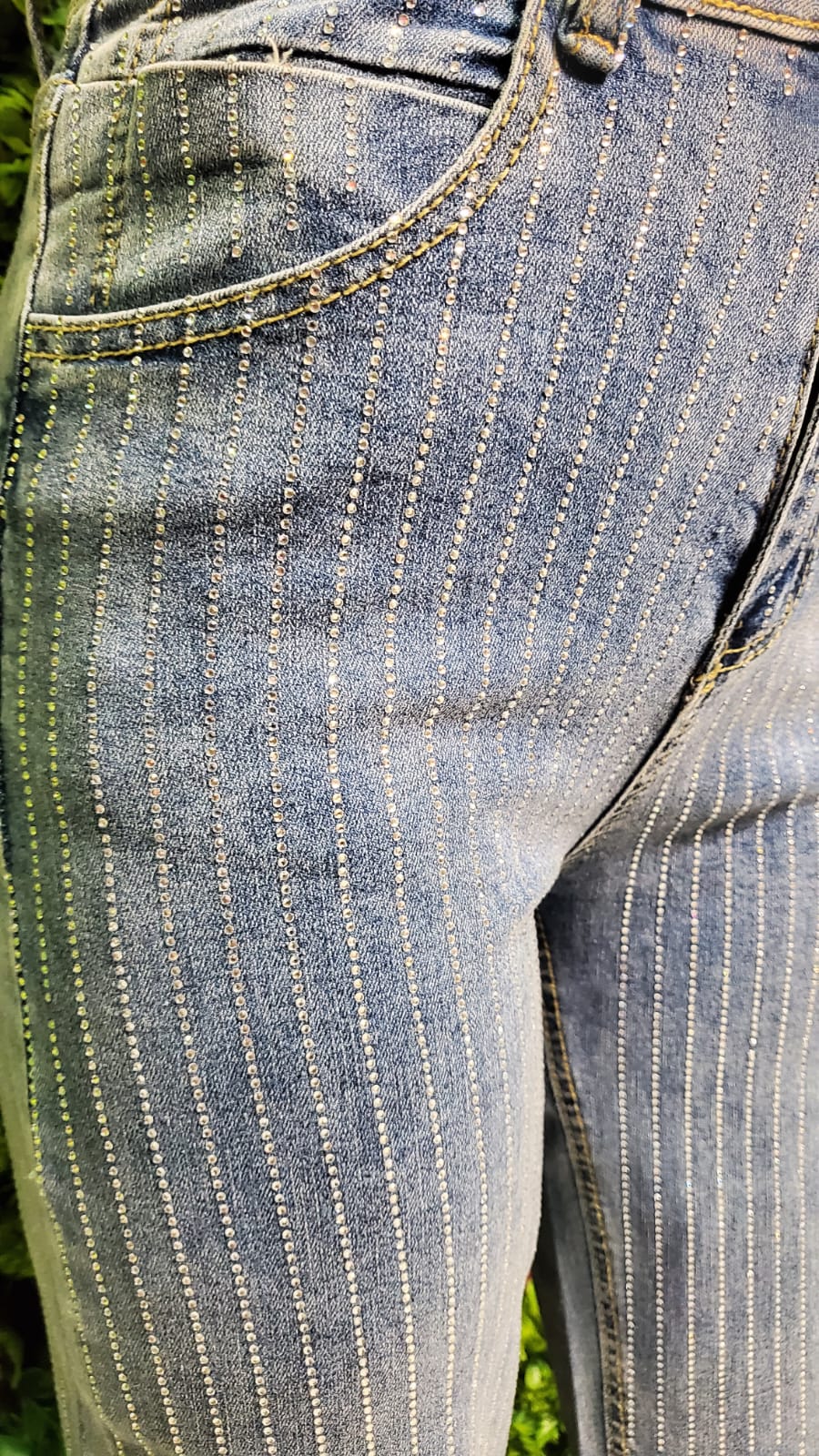 PANTALON RECTO CON BRILLOS LINEALES MEZCLILLA AZUL
