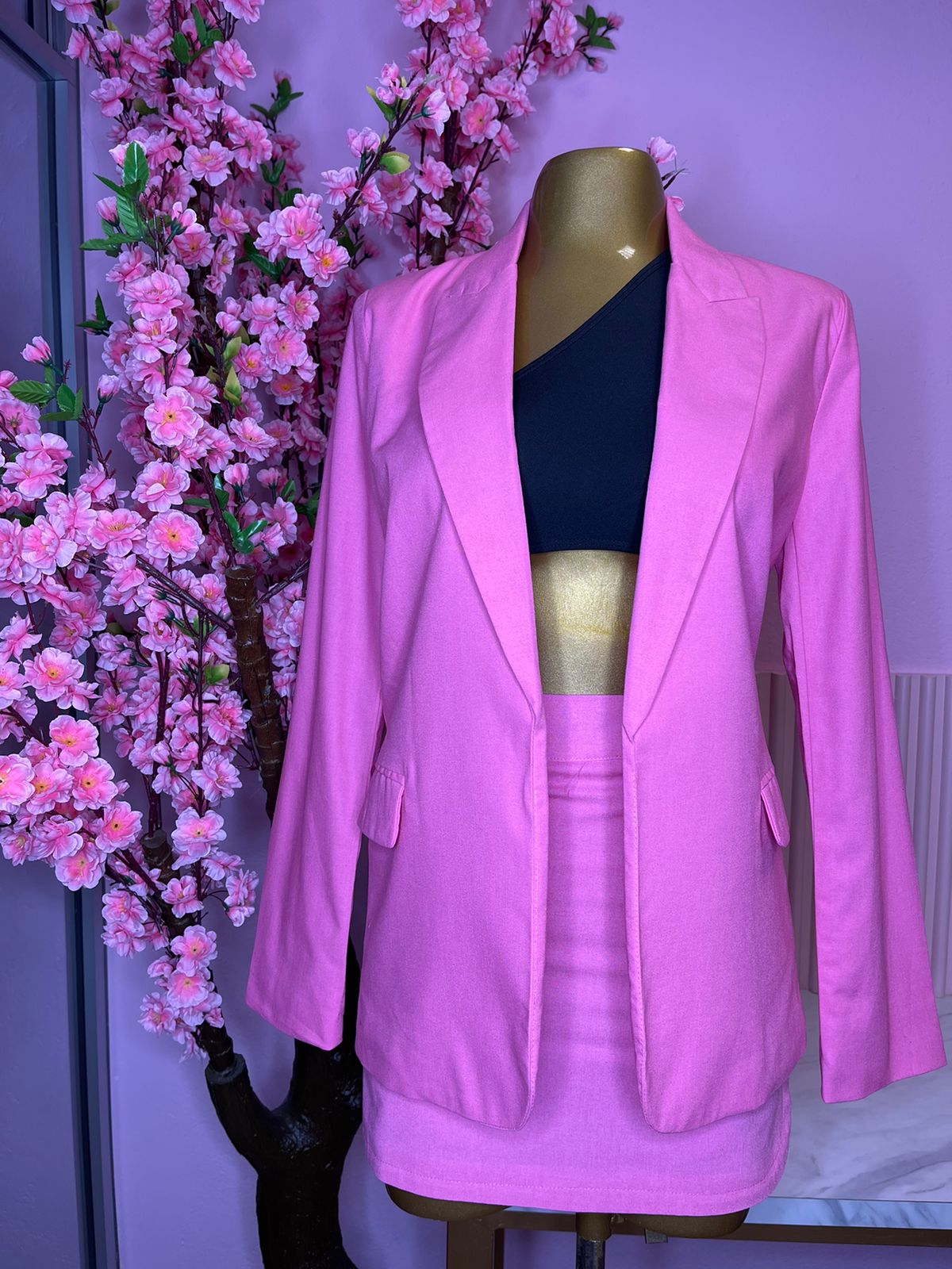 CONJUNTO SHORT FALDA/SACO ROSA
