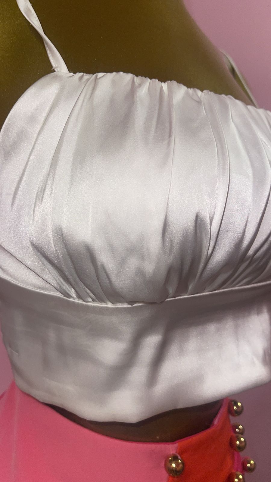 TOP CON TIRANTES EN SATIN BLANCO