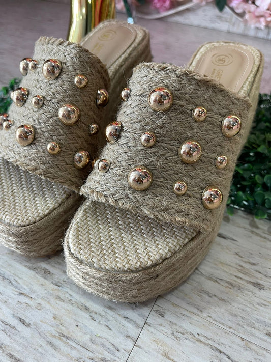 SANDALIAS PLATAFORMA BROQUETES CIRCULARES