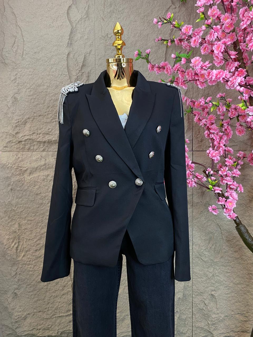 BLAZER CON HOMBRERAS BRILLANTES