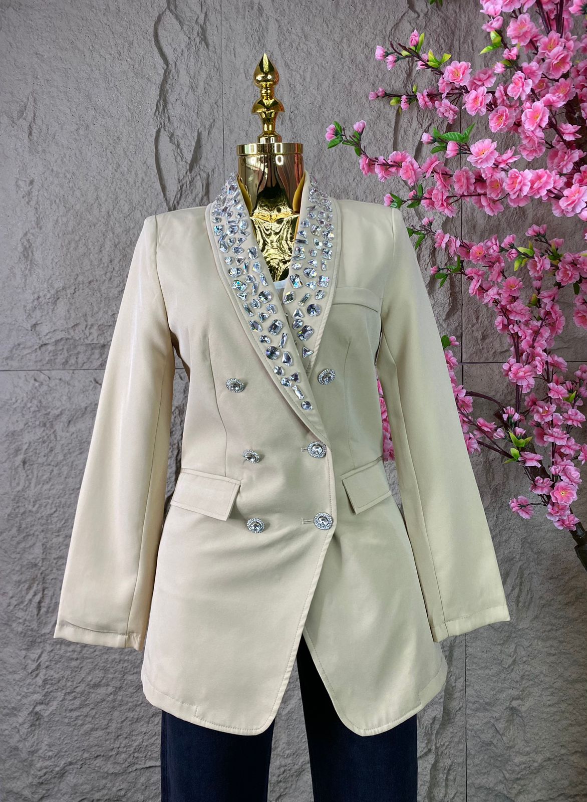 BLAZER CON PIEDRAS BEIGE