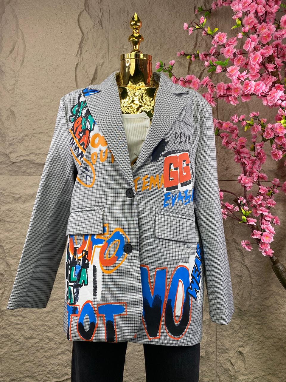 BLAZER A CUADROS CON GRAFITI