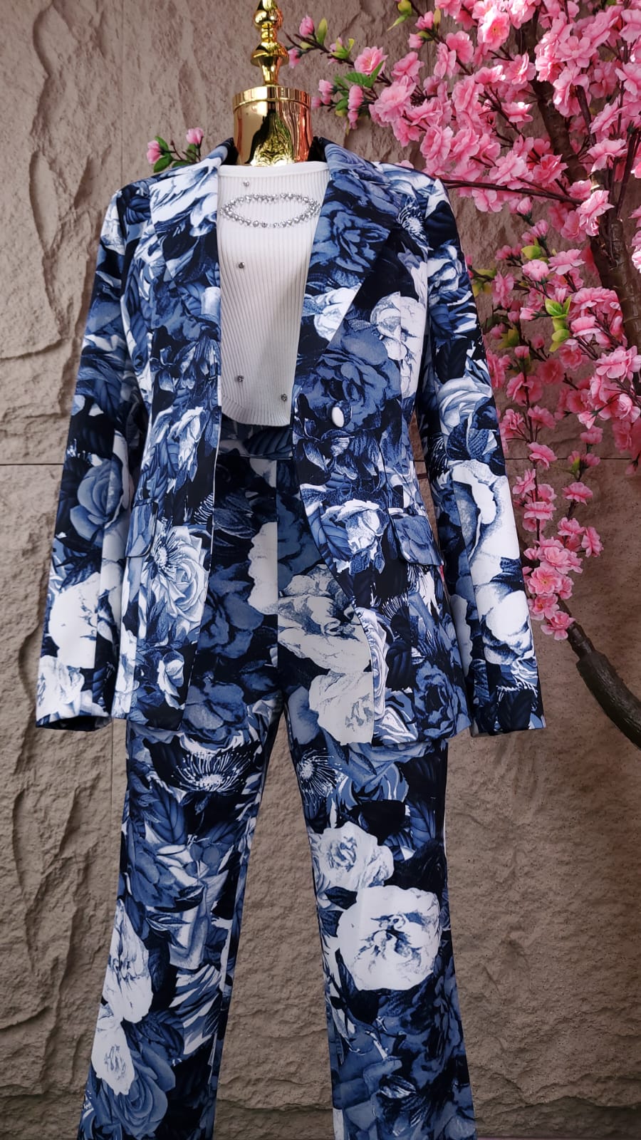 CONJUNTO PANT/SACO FLOREADO AZÚL