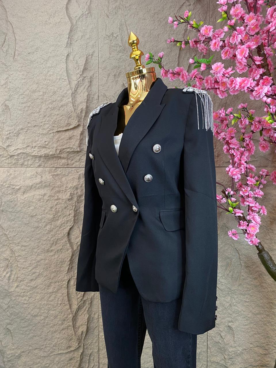 BLAZER CON HOMBRERAS BRILLANTES