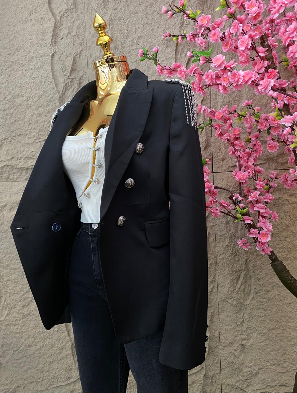 BLAZER CON HOMBRERAS BRILLANTES