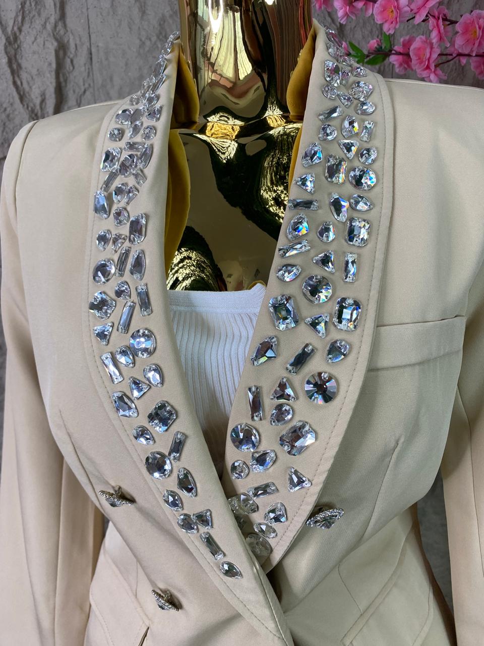 BLAZER CON PIEDRAS BEIGE