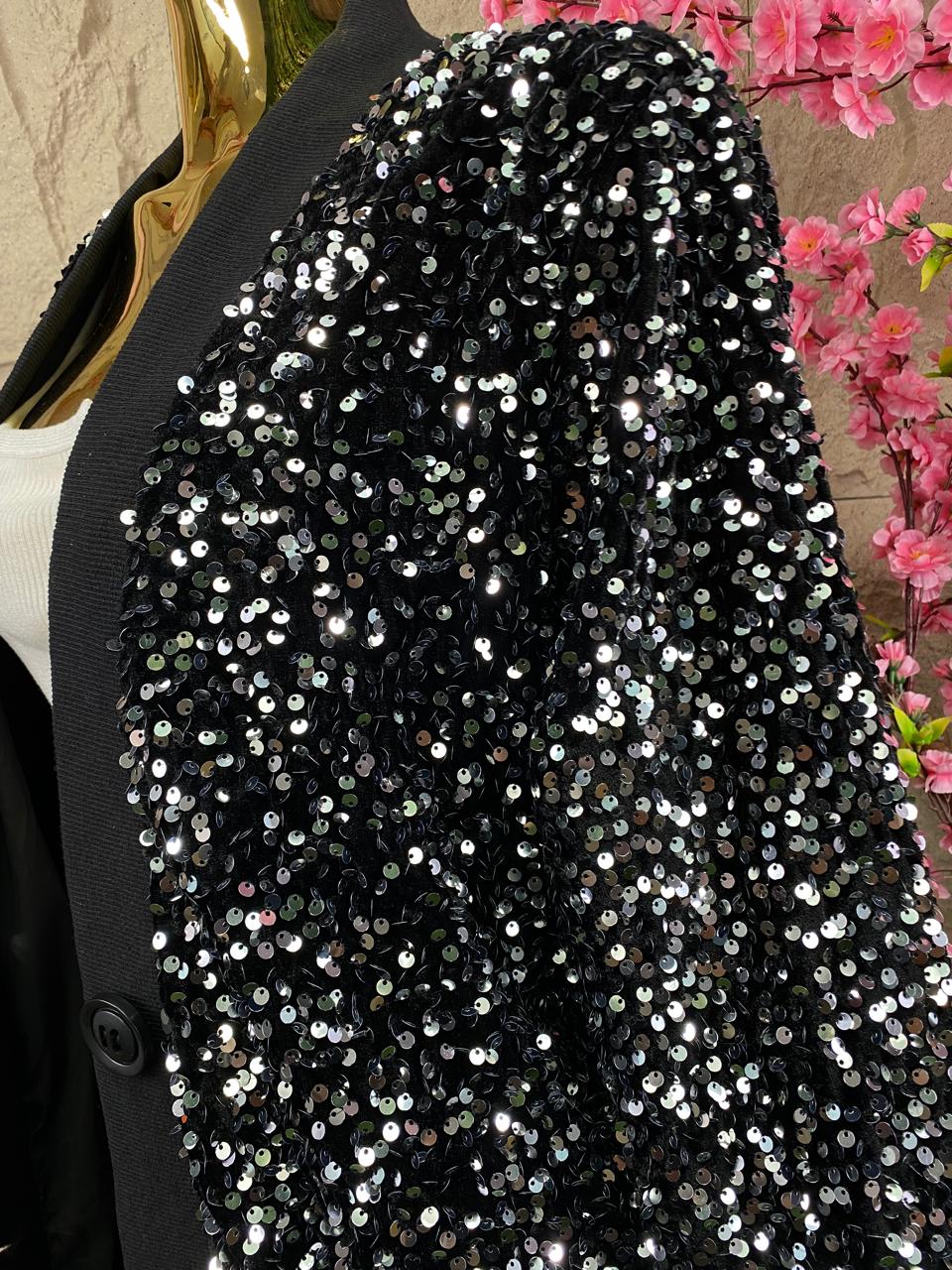 SWEATER CON LENTEJUELA TERCIOPELO NEGRO