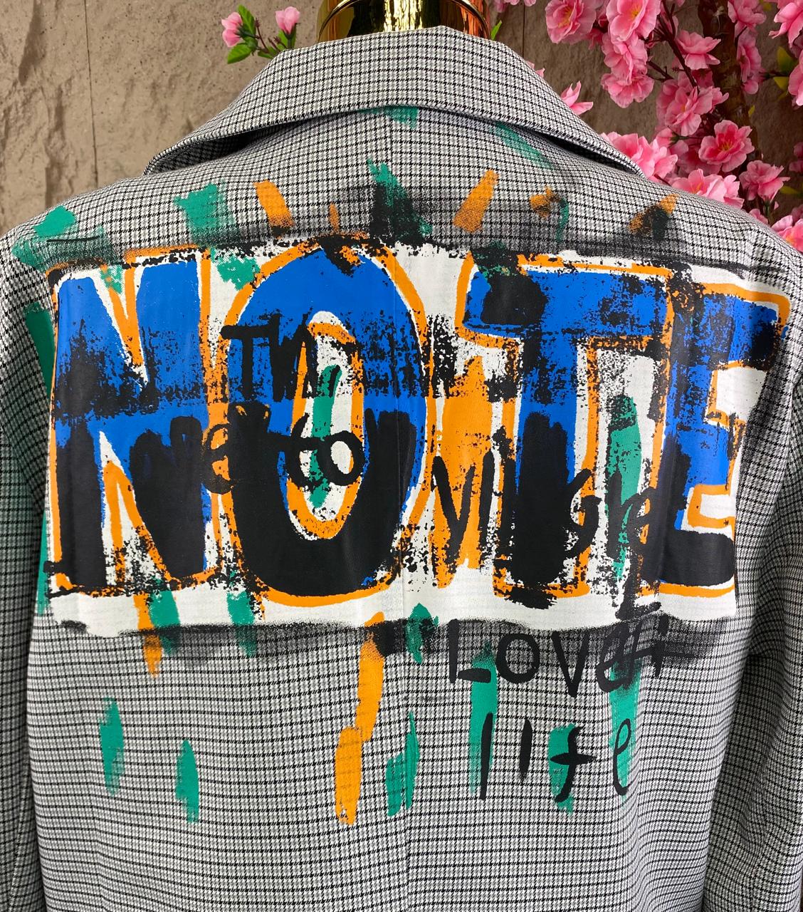 BLAZER A CUADROS CON GRAFITI