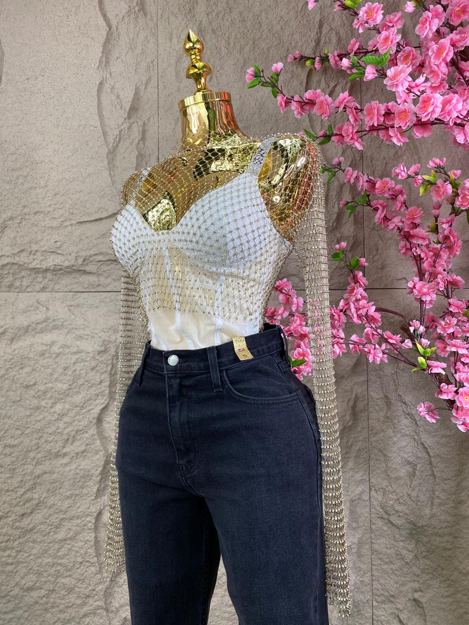 BLUSA DE RED CON BRILLOS DORADA