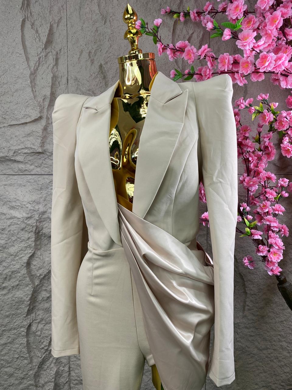 JUMPSUIT ML UNA PIERNA CAKI