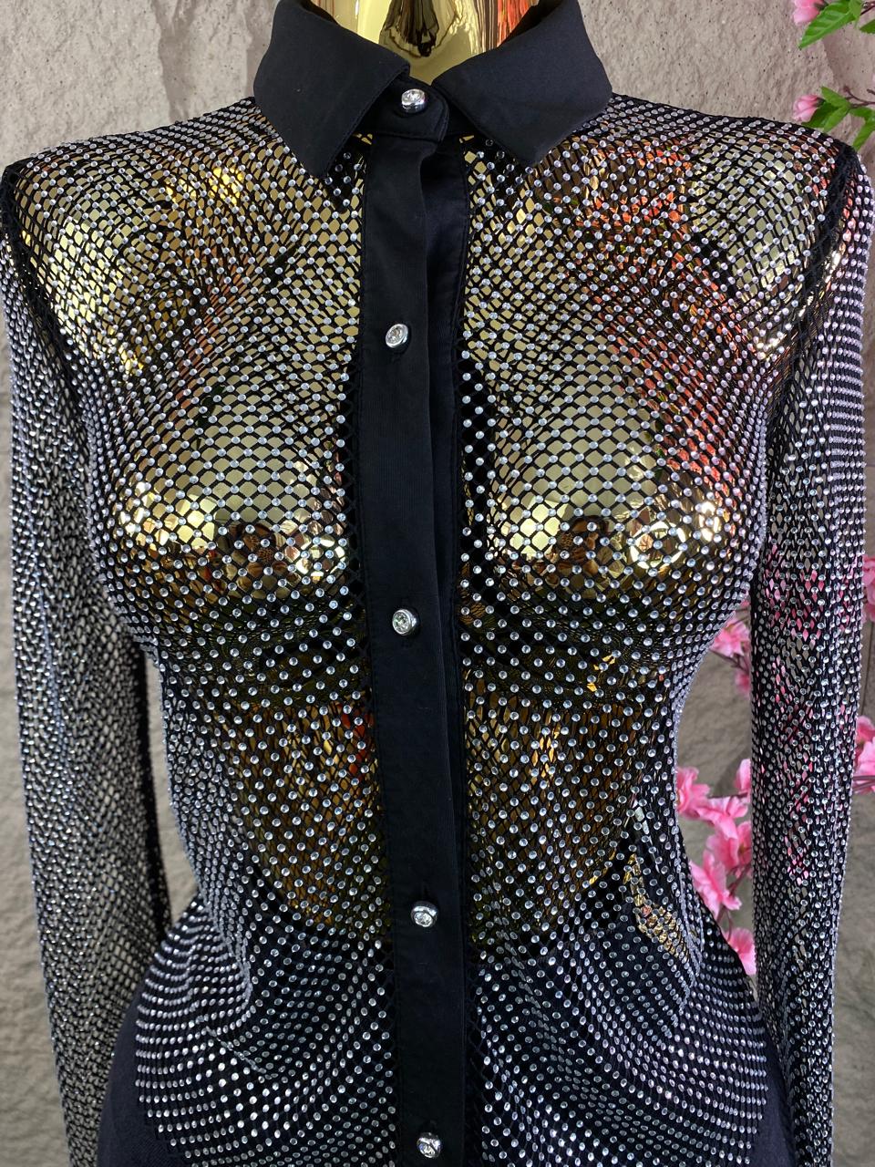 BLUSA ML DE RED Y BRILLOS CON BROCHES