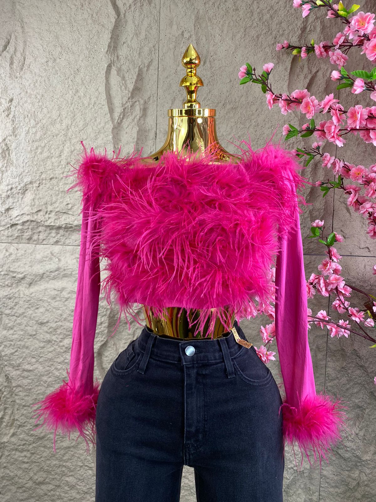 BLUSA ML TAPIZADA DE PLUMAS