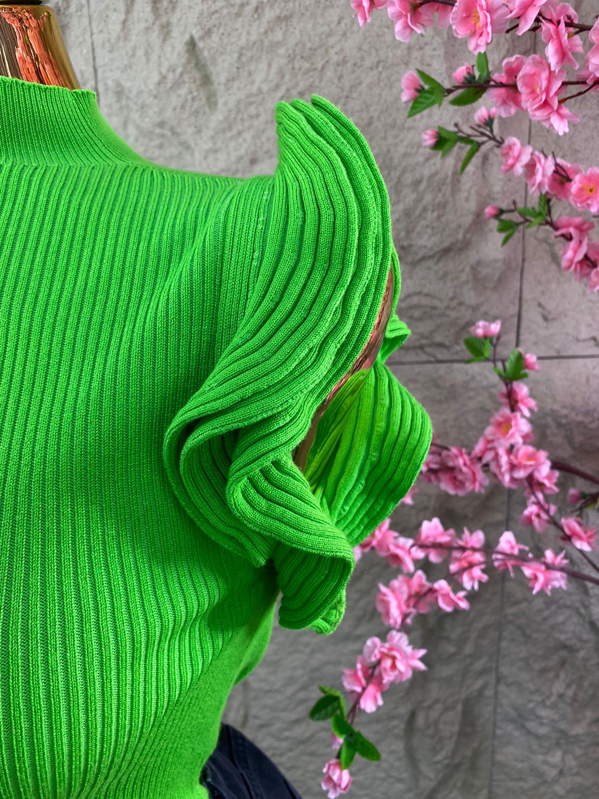 BLUSA MC DE PUNTO CON OLANES COLORES