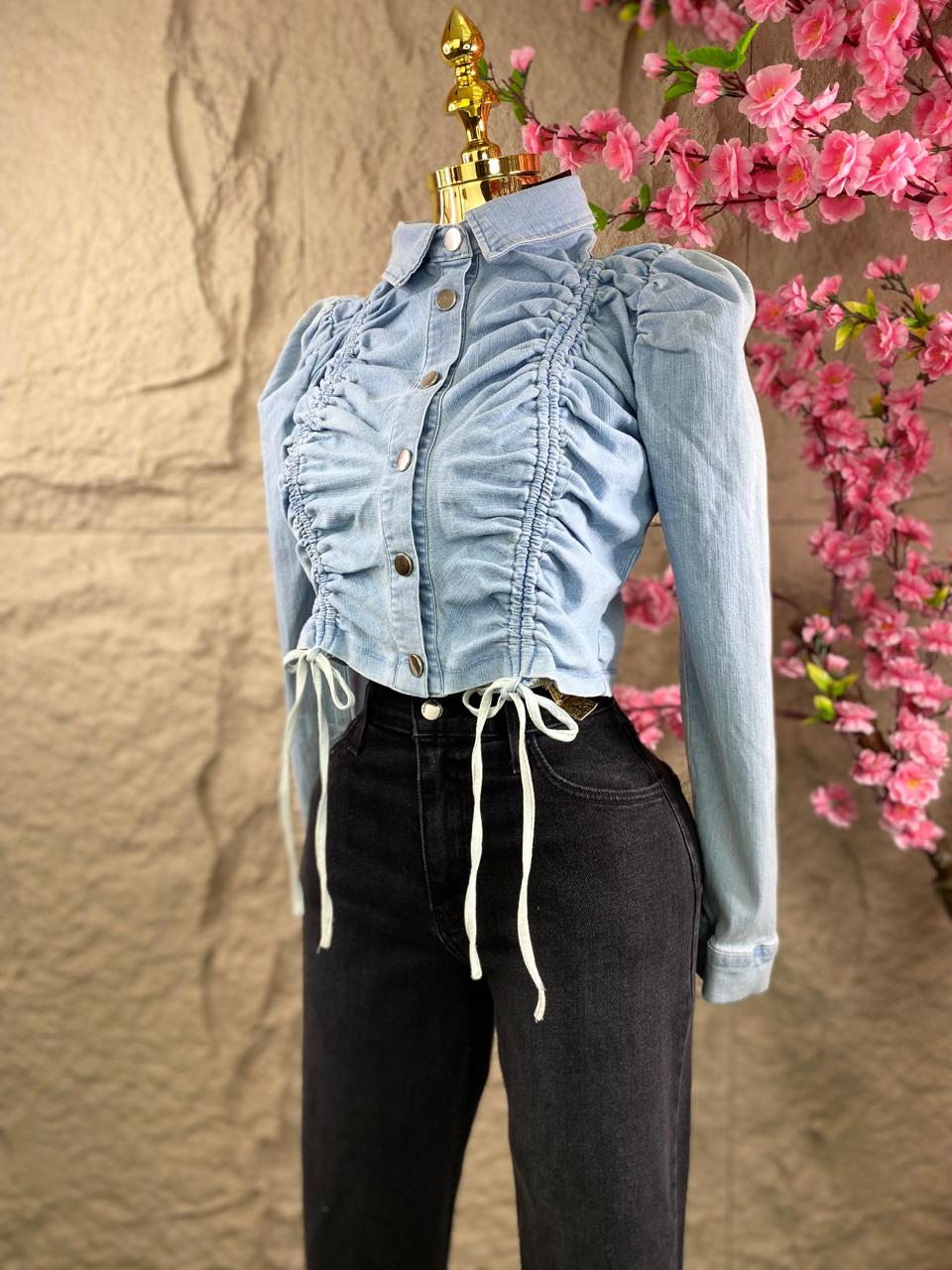 BLUSA TOP DE MEZCLILLA CON CINTAS
