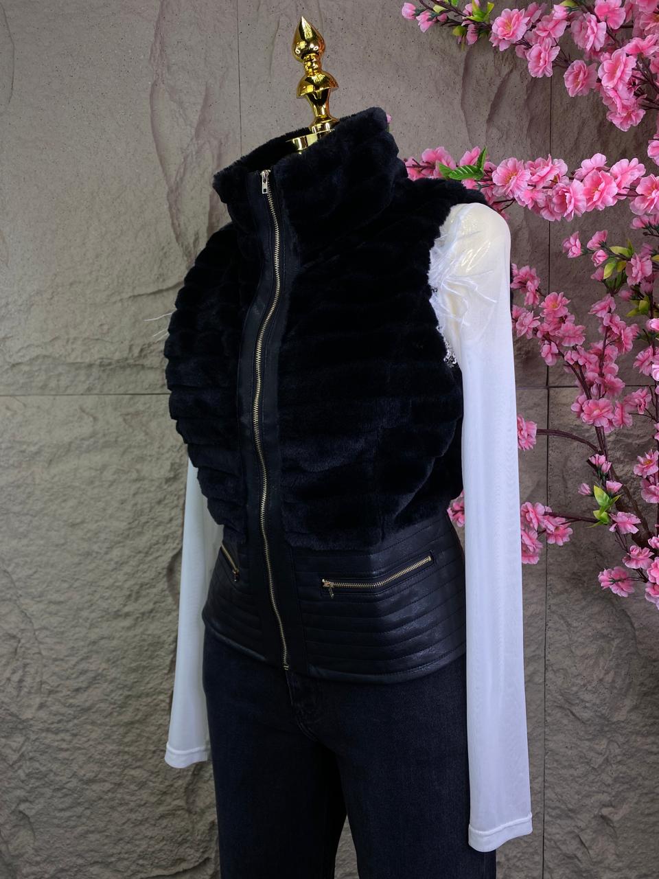 CHALECO PELUCHE Y VINIPIEL NEGRO