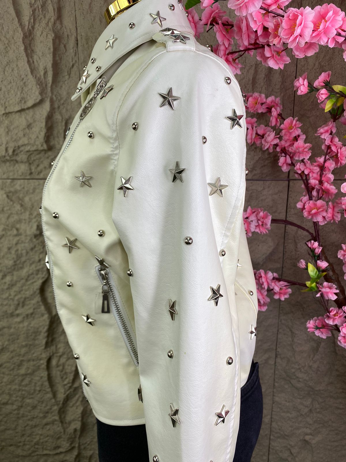 CHAMARRA CON ESTRELLAS VINIPIEL MARFIL