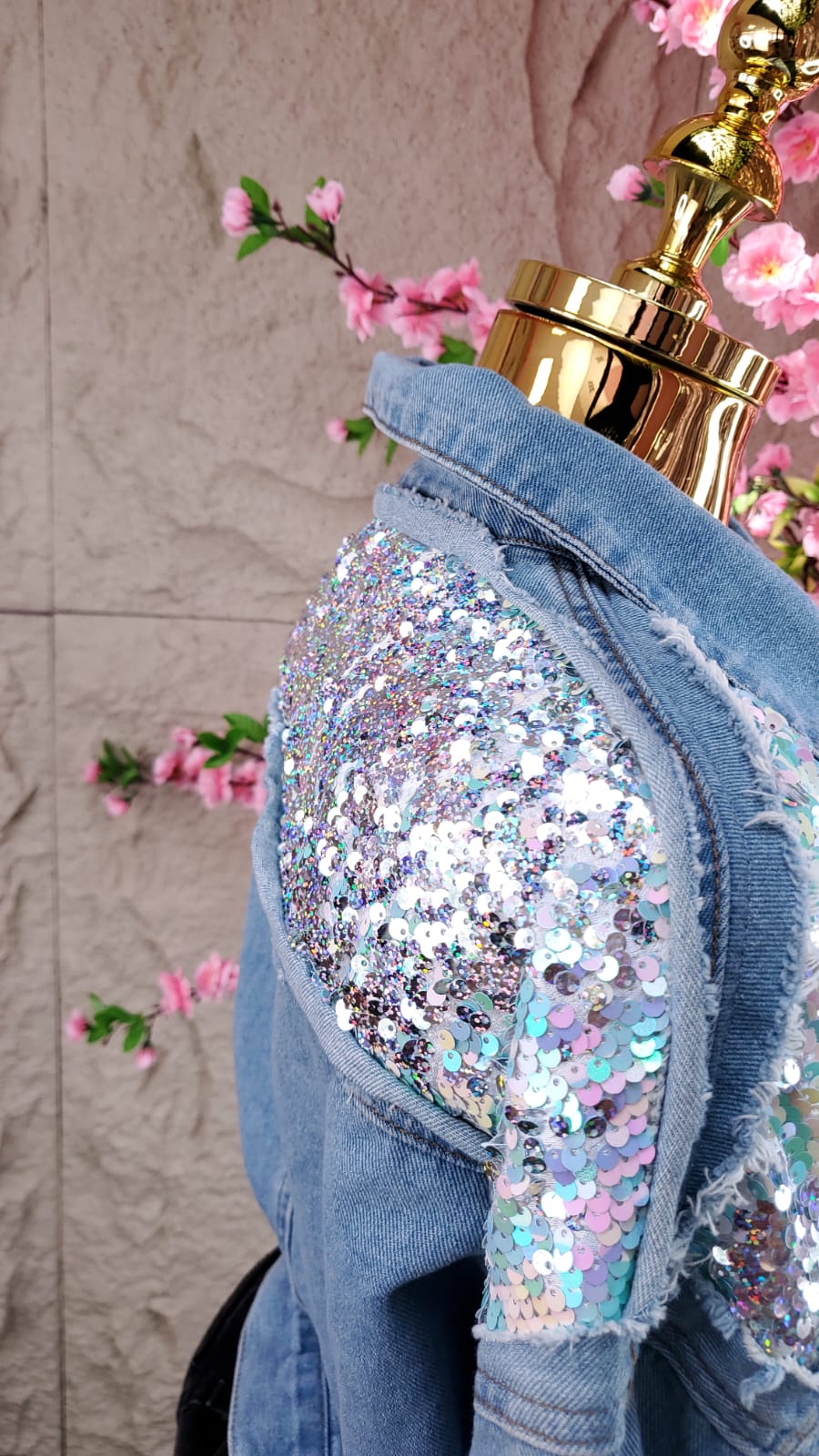 CHAMARRA DENIM CON LENTEJUELAS BICOLOR