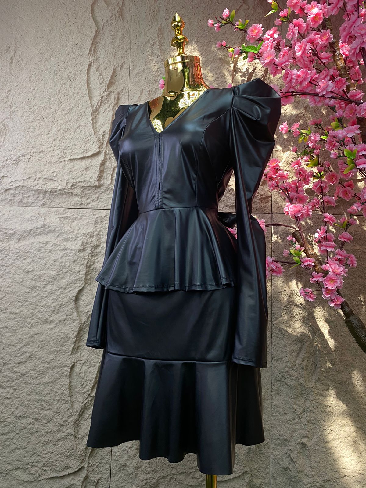 CONJUNTO ML CON OLAN EN VINIPIEL NEGRA