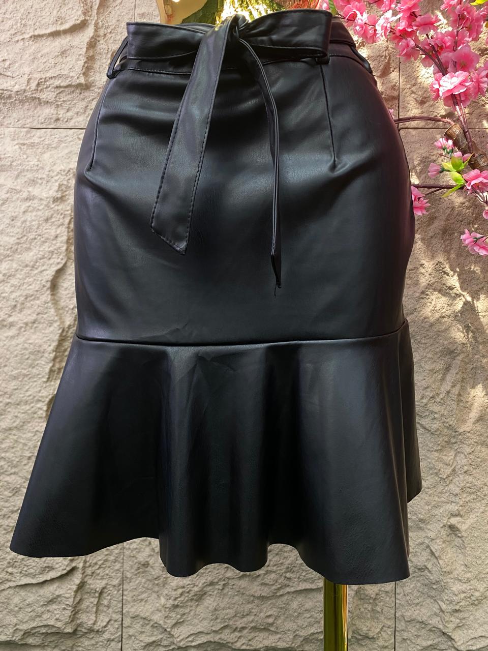 CONJUNTO ML CON OLAN EN VINIPIEL NEGRA
