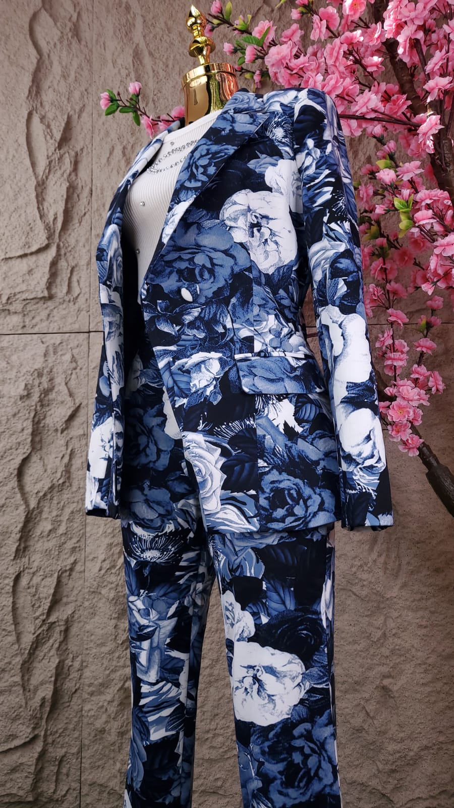 CONJUNTO PANT/SACO FLOREADO AZÚL