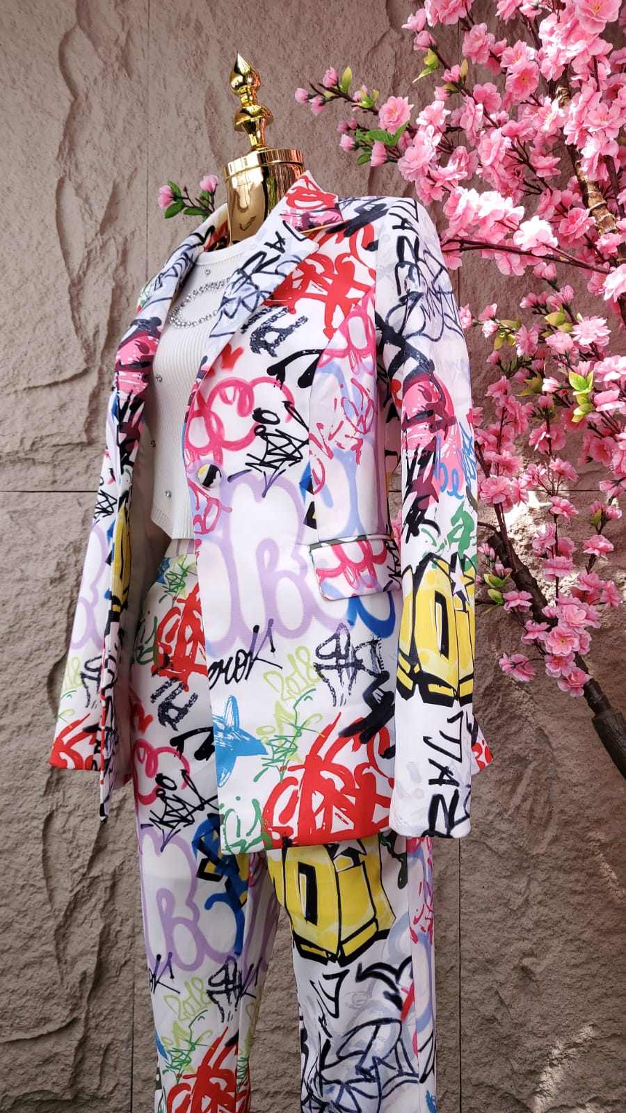CONJUNTO PANT/SACO GRAFITI MULTICOLOR