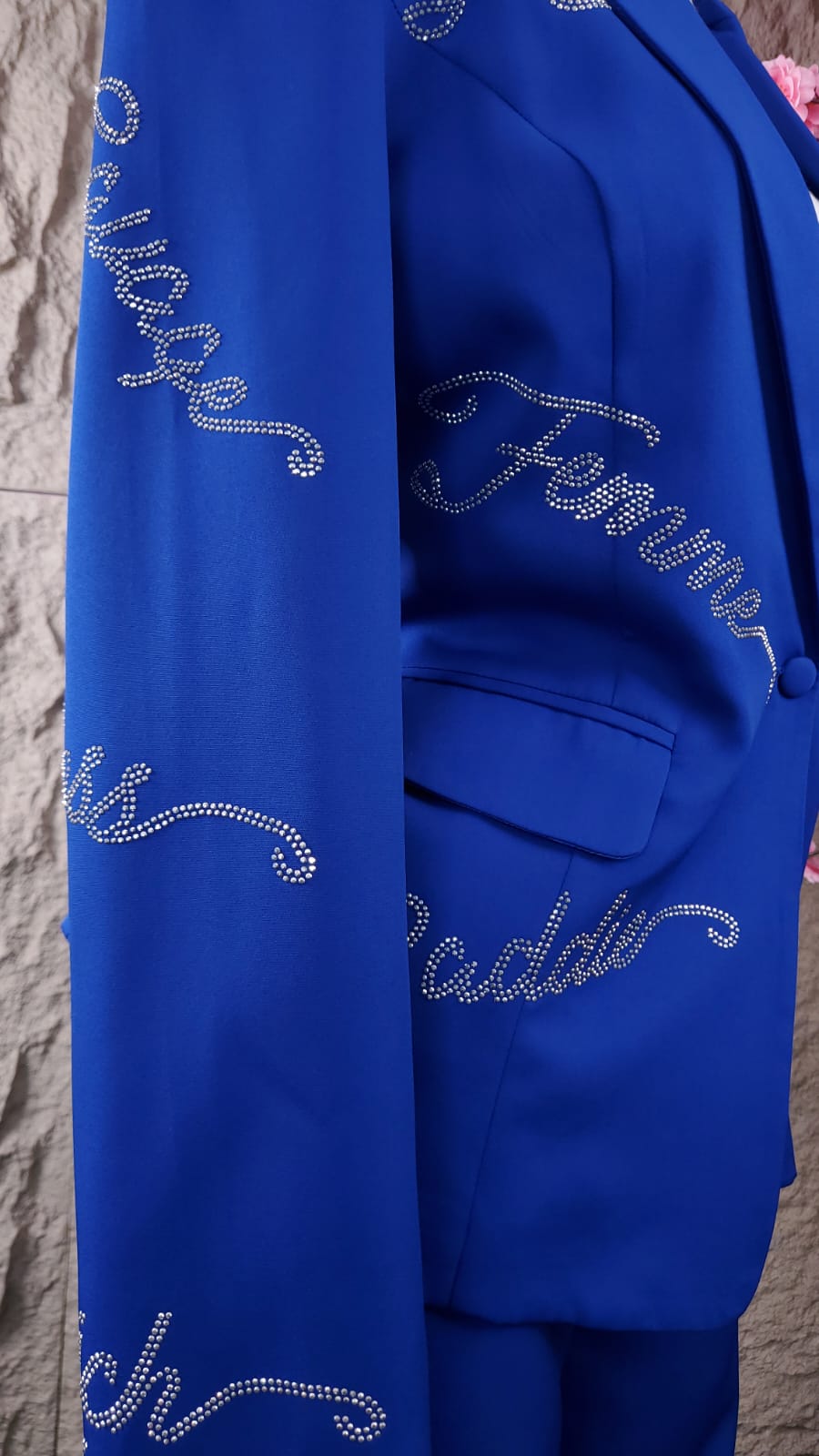 CONJUNTO PANT/SACO CON BRILLOS AZUL REY