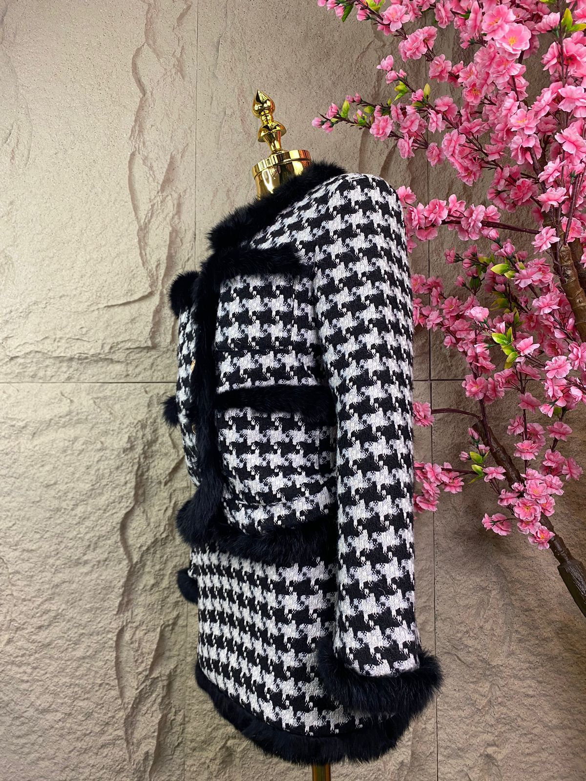 CONJUNTO SACO/FALDA CON PELUCHE EN PUÑOS BICOLOR
