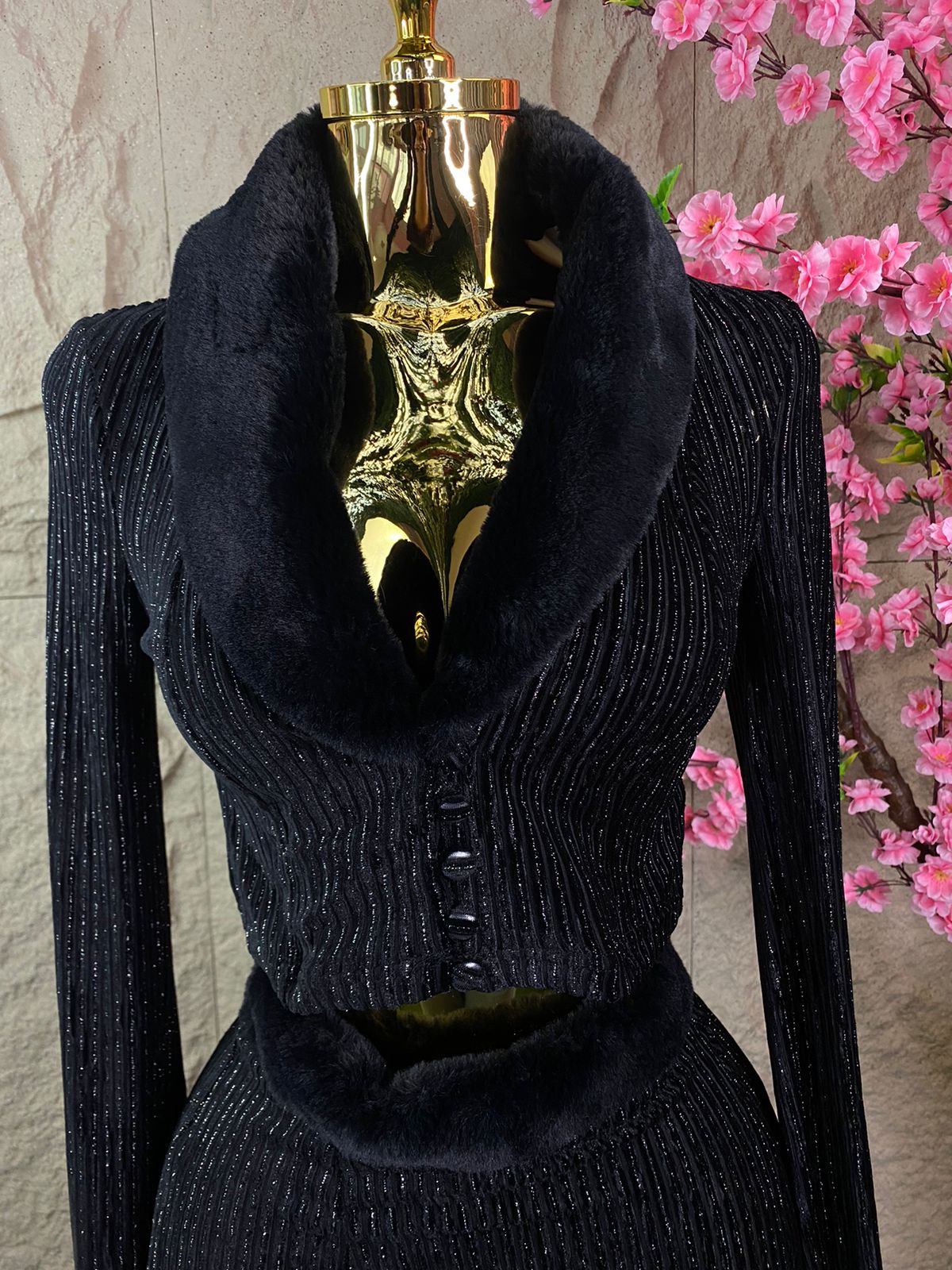 CONJUNTO SACO CUELLO PELUCHE/FALDA NEGRO