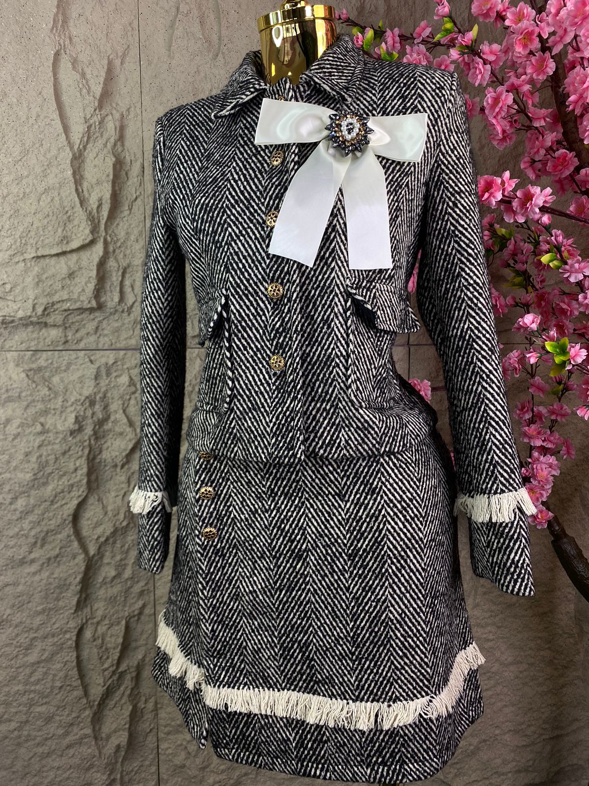 CONJUNTO SACO Y FALDA CORTA CAFE