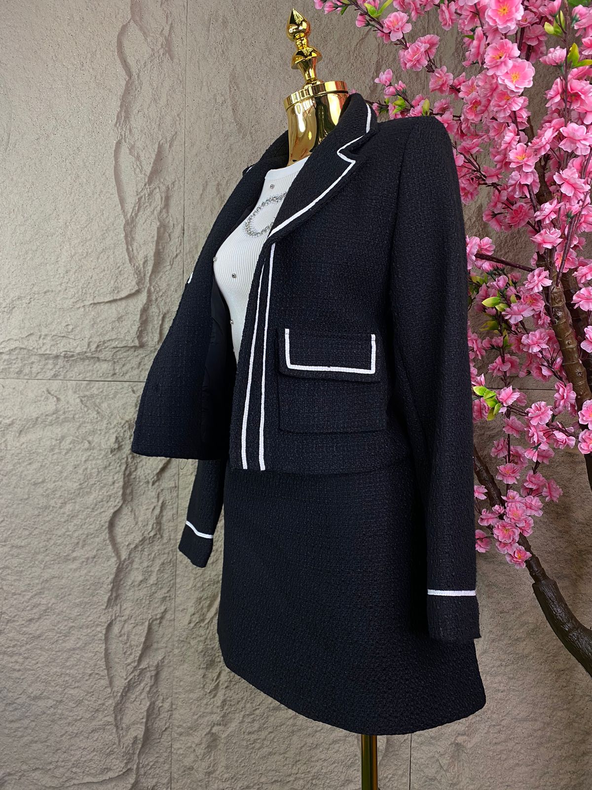 CONJUNTO SACO/FALDA LINEA BLANCA NEGRO
