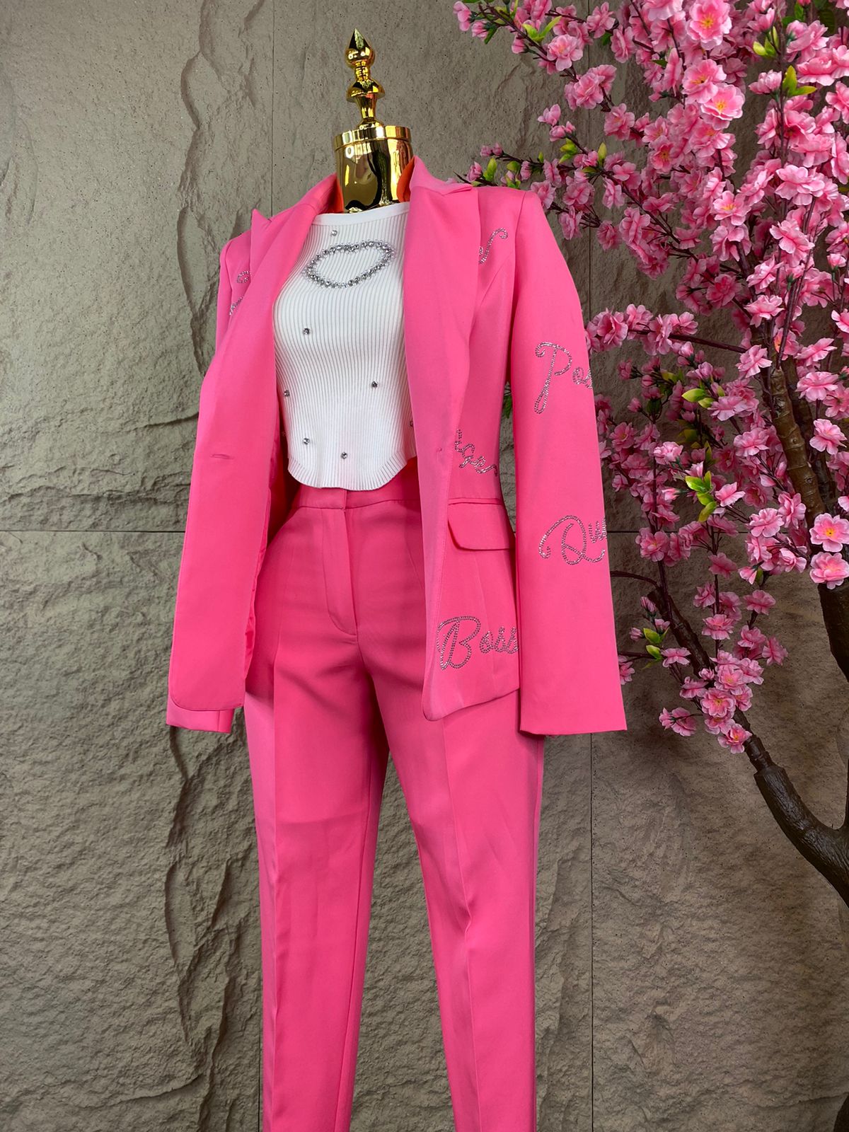 CONJUNTO PANT/SACO CON BRILLOS ROSA BARBIE