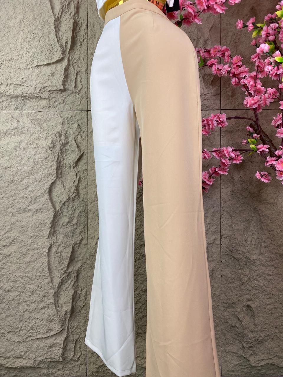 CONJUNTO SACO/PANTALON BEIGE/BLANCO