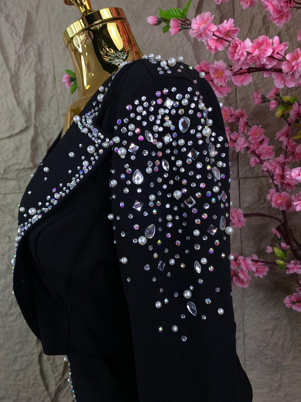 SET FALDA/SACO CON PERLAS Y CRISTALES NEGRO