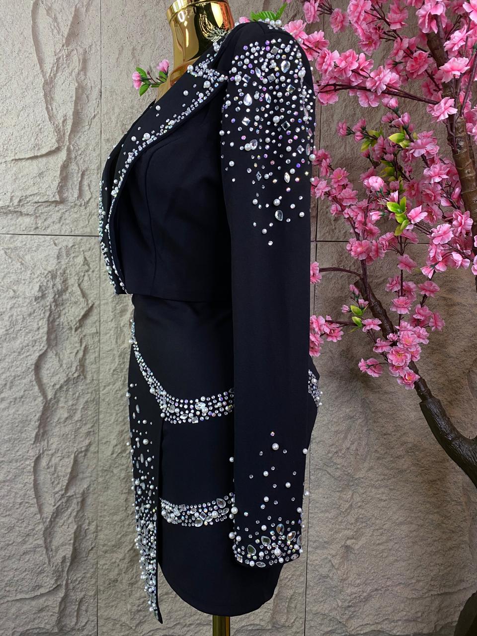 SET FALDA/SACO CON PERLAS Y CRISTALES NEGRO