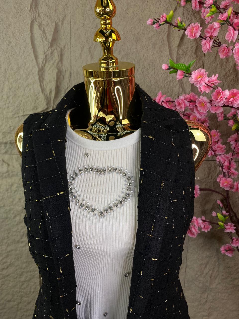 CONJUNTO SHORT/CHALECO A CUADROS NEGRO