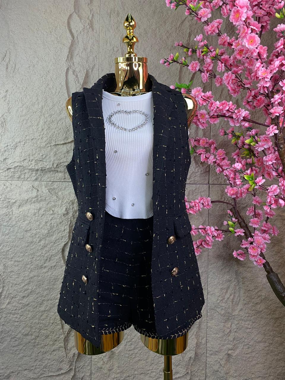 CONJUNTO SHORT/CHALECO A CUADROS NEGRO