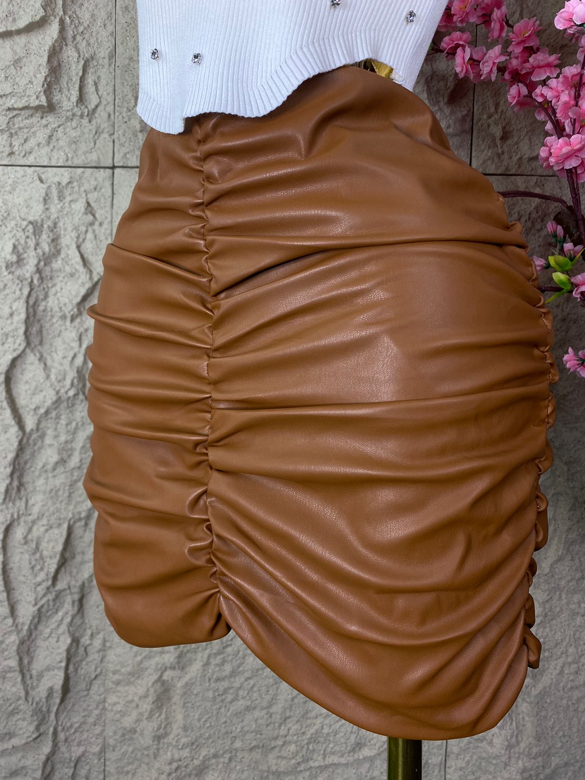 FALDA CORTA DRAPEADA CAFE