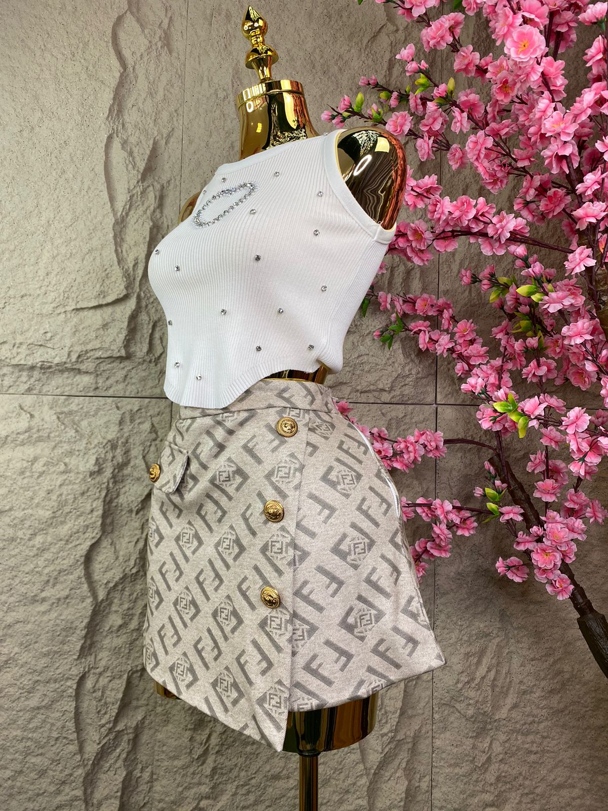 CONJUNTO SHORT/SACO MANGA LARGA
