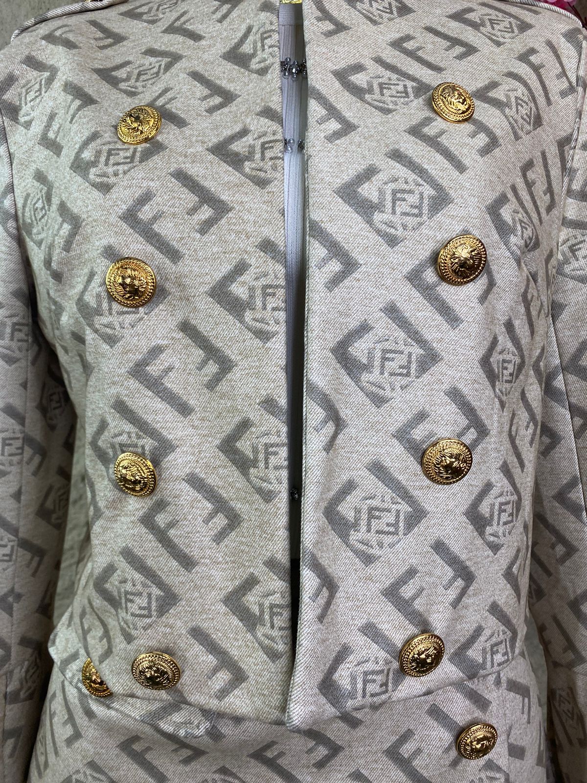 CONJUNTO SHORT/SACO MANGA LARGA