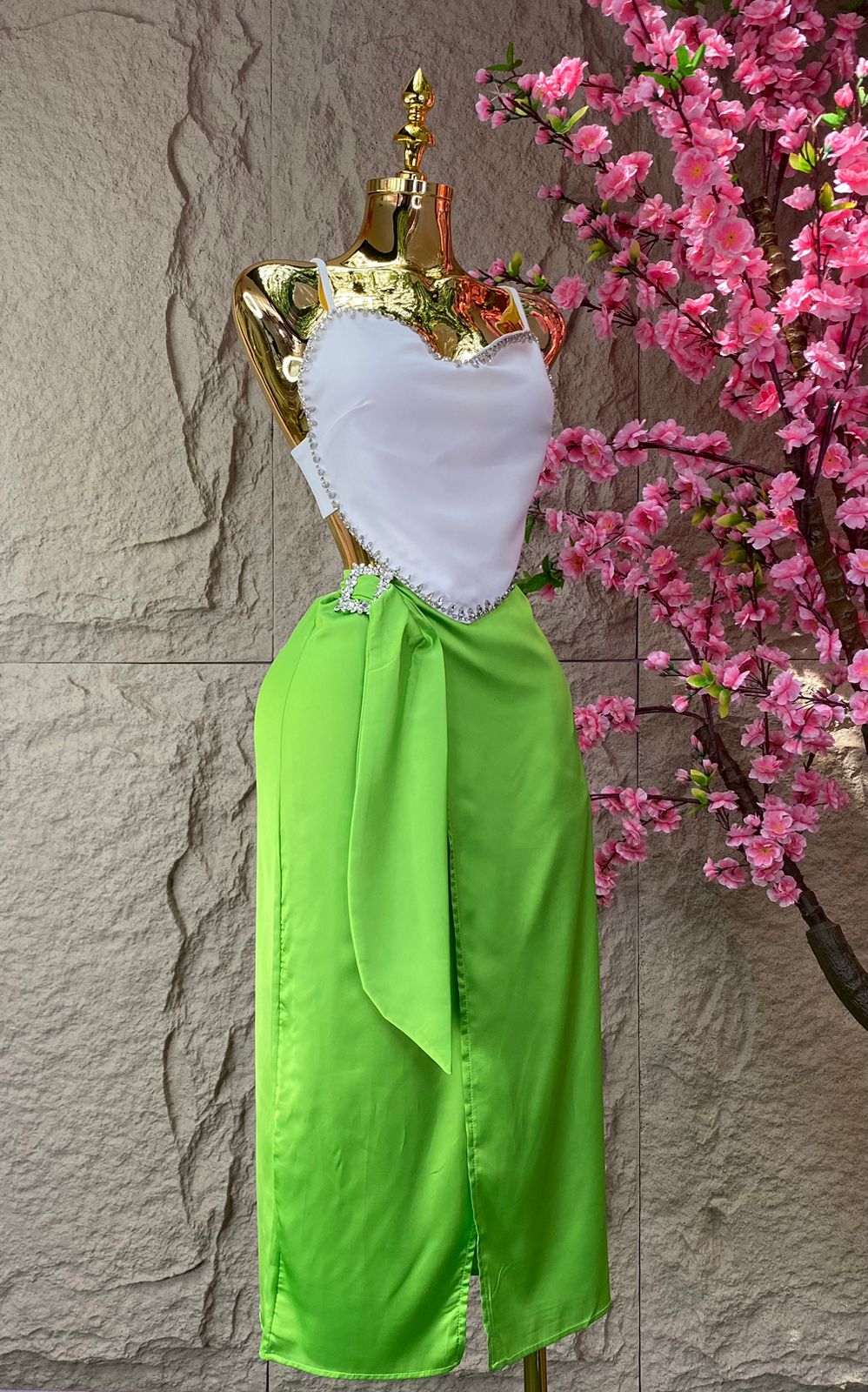 FALDA LARGA SATINADA VERDE