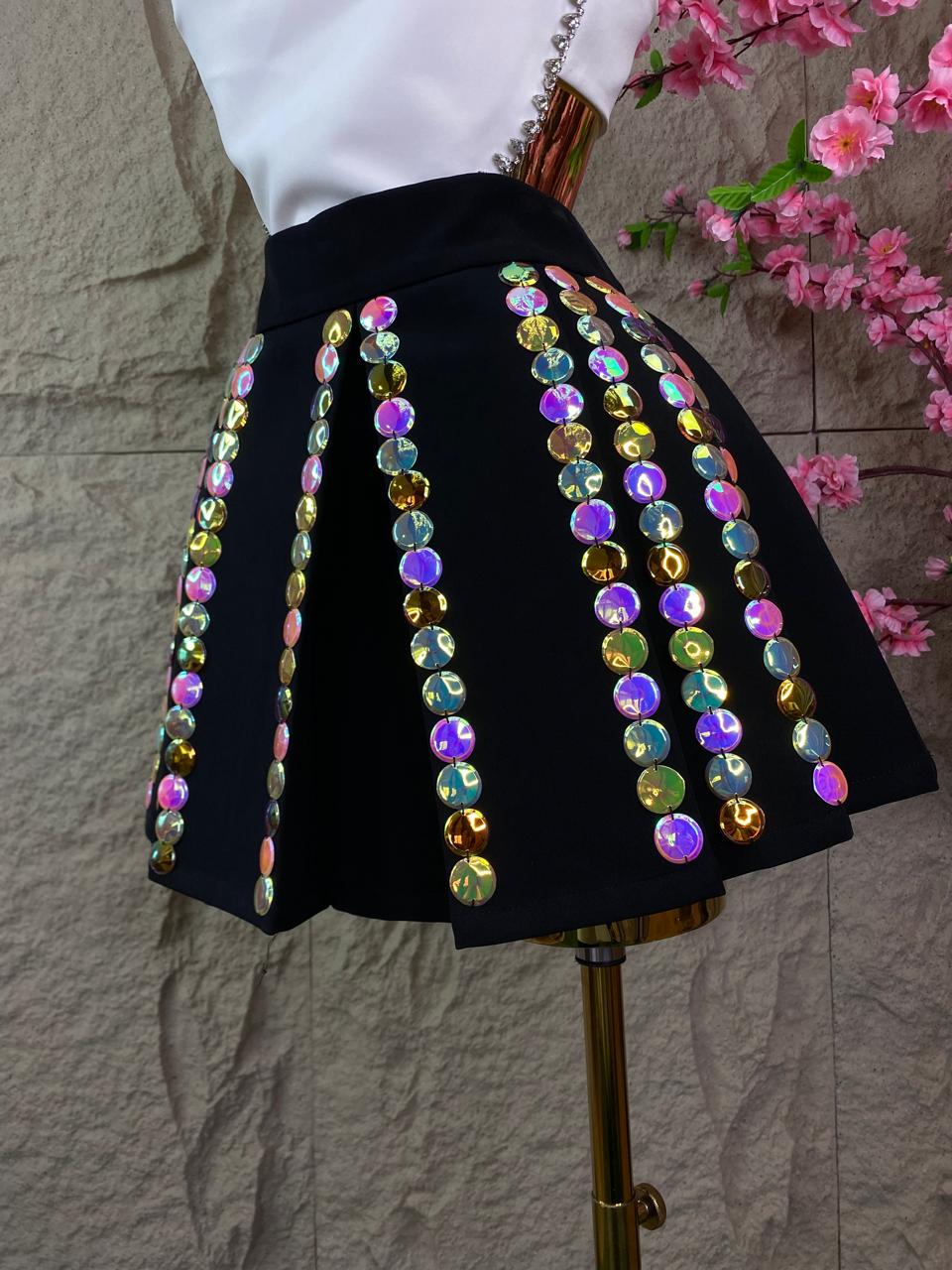 FALDA SHORT CON LENTEJUELA JUMBO NEGRO