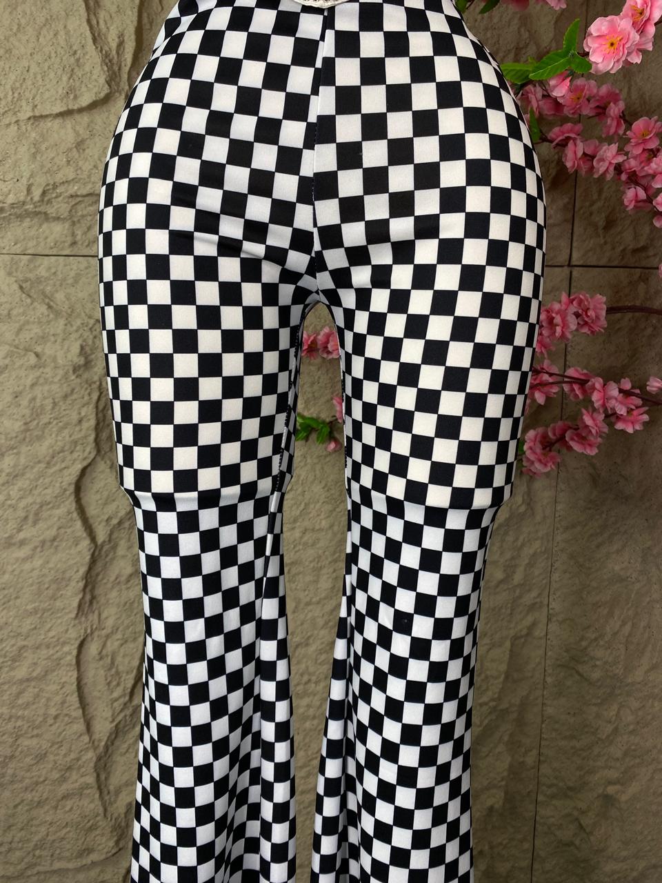 PANTALON CAMPANA A CUADROS B/N